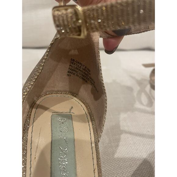 Blue by Betsey Johnson Gold SB-CARLY Size 8 1/2 Chunky Heel Shimmer Ankle Strap‎ - Picture 9 of 10